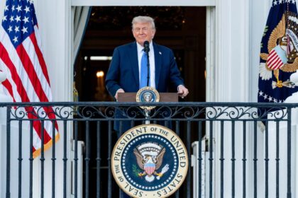 If an Authoritarian Trump Seizes More Power, Should Blue States Secede?